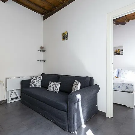 Emma's Borgo, Vatican Appartement *